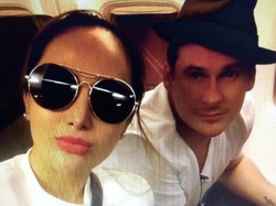 Rezeki Nomplok! Cinta Ratu Nggak Nyangka Satu Pesawat dengan Lee Ryan Blue