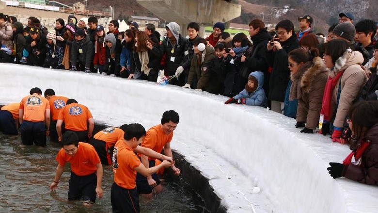 Foto: Hwacheon Sancheoneo Ice Festival (dok KTO)