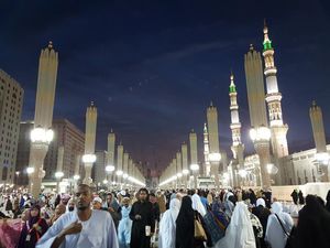 Masjid Nabawi dan Potret Keindahannya