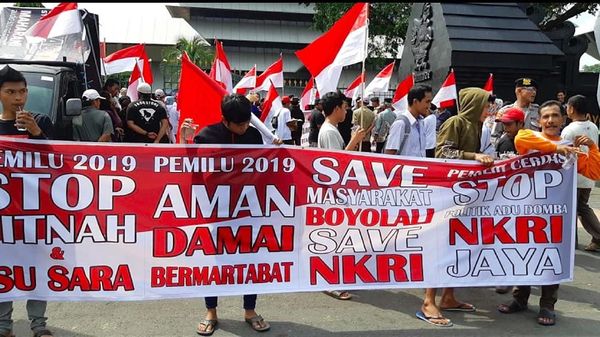 Aksi Mahasiswa Tuntut Prabowo Minta Maaf