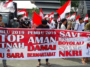 Aksi Mahasiswa Tuntut Prabowo Minta Maaf