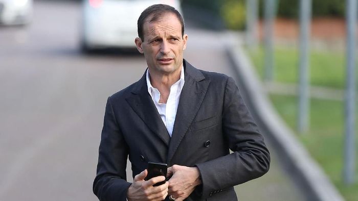 Massimiliano Allegri ingin melatih Juventus lebih lama lagi. (Foto: Gabriele Maltinti/Getty Images) Massimiliano Allegri ingin melatih Juventus lebih lama lagi. (Foto: Gabriele Maltinti/Getty Images)
