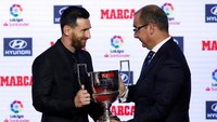 Bintang Barcelona, Lionel Messi, menyabet pengjargaan El Pichichi pada Senin (12/11/2018) waktu setempat. (Foto: Albert Gea/Reuters)