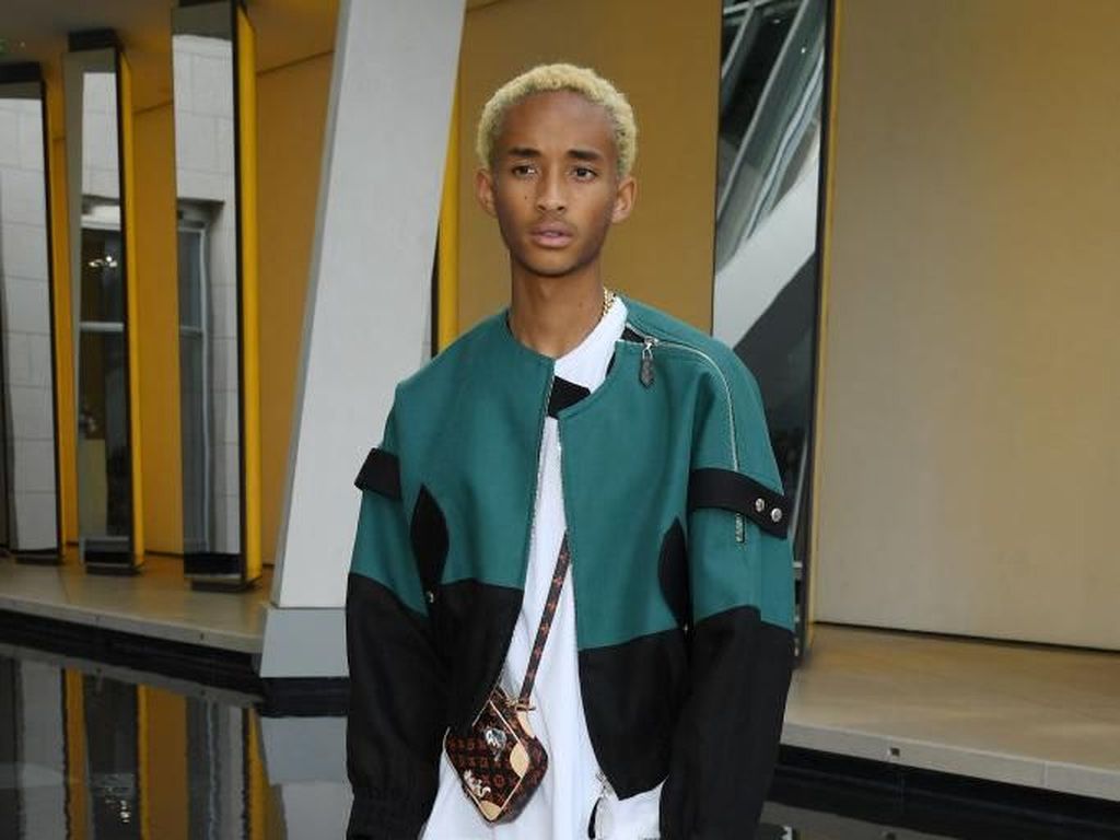 Kulit Jaden Smith Berubah Jadi Abu-abu Gara-gara Diet Vegan Kulit Jaden Smith Berubah Jadi Abu-abu Gara-gara Diet Vegan