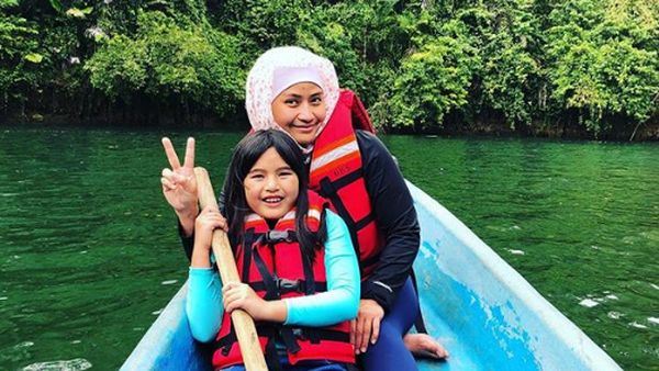 8 Potret Terkini Pemeran Saras 008, Sindy Dewiana