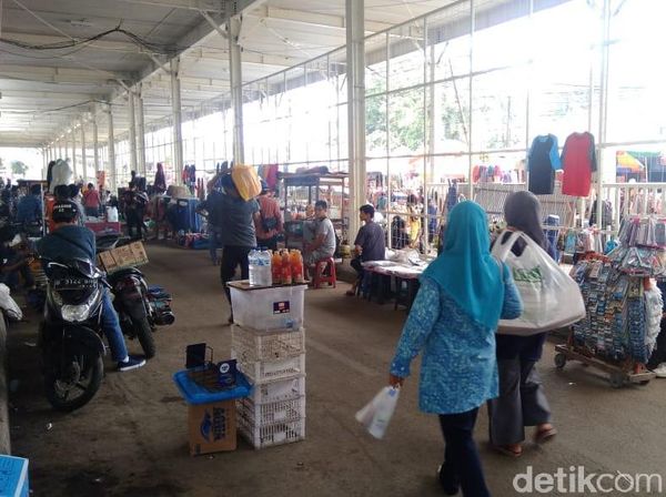 Melihat Tanah Abang yang Disebut Kumuh oleh Ketua DPRD DKI