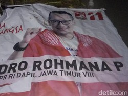 Penampakan Baliho Caleg PSI yang Timpa Satu Keluarga