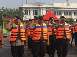 Video: Polres Jakbar Siagakan Pasukan untuk Antisipasi Banjir