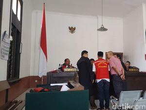 Jadi Pemangkas Rambut di Bandung, WN Irak Terancam Dibui
