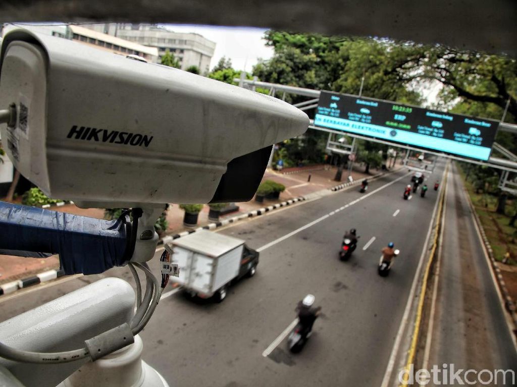 Mobil Lewat Jakarta Mesti Bayar Tahun Depan, Nasib Motor Bagaimana? Mobil Lewat Jakarta Mesti Bayar Tahun Depan, Nasib Motor Bagaimana?