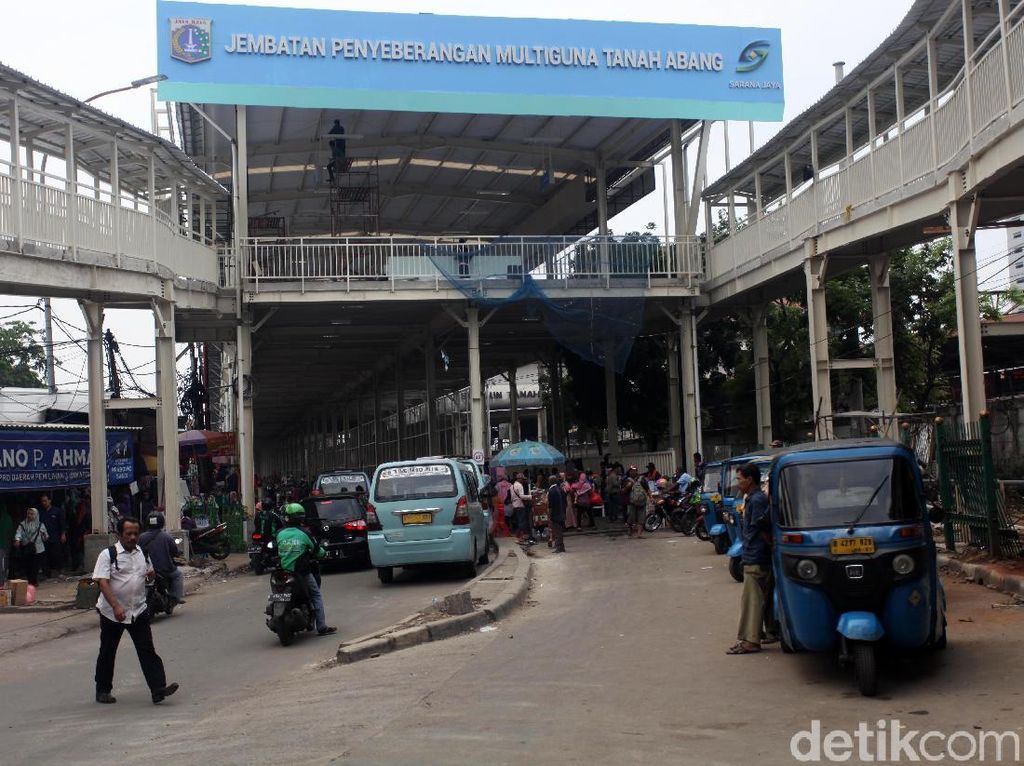 Pemprov DKI Minta KAI Beri Akses Skybridge ke Stasiun Tanah Abang Pemprov DKI Minta KAI Beri Akses Skybridge ke Stasiun Tanah Abang