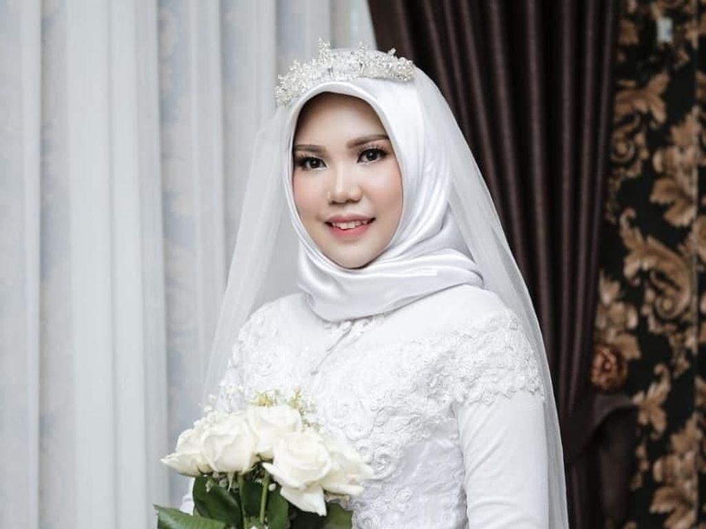 Calon Suami Korban Lion Air, Ini Alasan Menyentuh Intan Menikah Sendirian Calon Suami Korban Lion Air, Ini Alasan Menyentuh Intan Menikah Sendirian