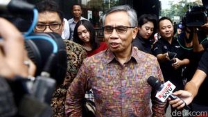 Ketua OJK Wimboh Santoso Diperiksa KPK Terkait Kasus Bank Century