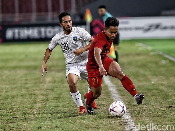 Aksi Andik Vemransah di laga Indonesia vs Timor Leste, Piala AFF 2018.