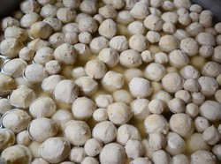 Tips Bikin Bakso Sapi yang Empuk Juicy dengan Kaldu Gurih