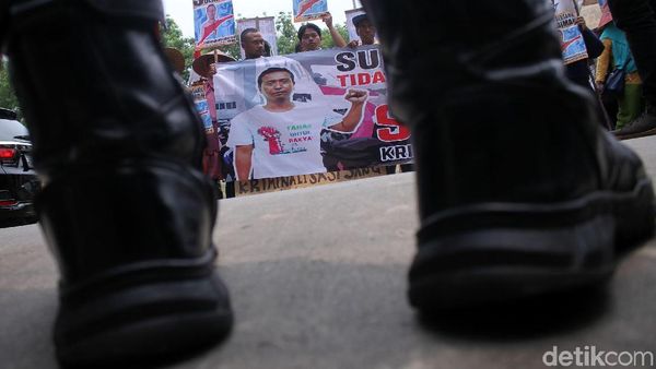 Ketua RW Dikriminalisasi, Warga Pulau Pari Demo PN Jakarta Utara