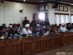 11 Jukir di Sanur Di-OTT Pungli, Warga Adat Ngadu ke DPRD