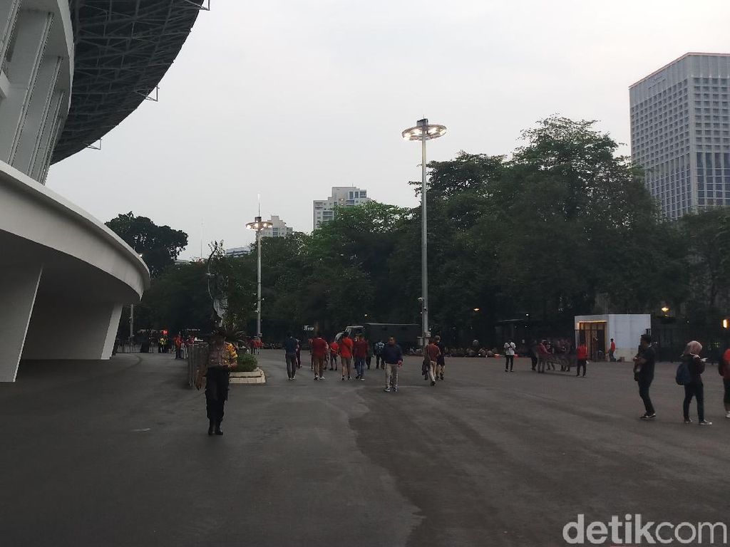 Jelang Indonesia vs Timor Leste, GBK Kok Enggak Memerah? Jelang Indonesia vs Timor Leste, GBK Kok Enggak Memerah?