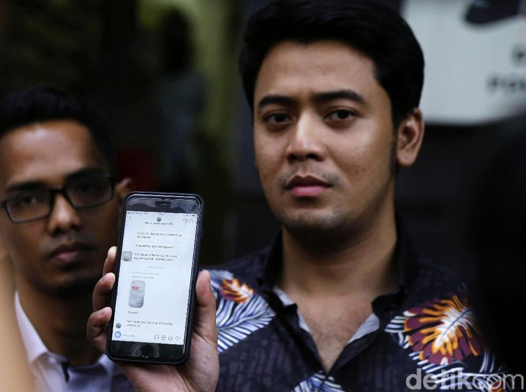 Kriss Hatta Ditahan, Nikita Mirzani Sebut Billy Syahputra Nangis Kriss Hatta Ditahan, Nikita Mirzani Sebut Billy Syahputra Nangis