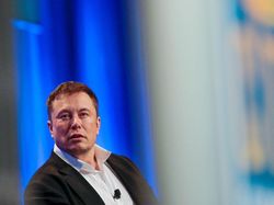 Elon Musk: Penduduk Pertama Mars Bukan Manusia, Tapi...