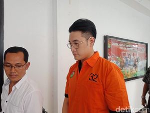 6 Fakta Richard Muljadi yang Lakukan Pemberkatan Pernikahan Meski Tahanan 6 Fakta Richard Muljadi yang Lakukan Pemberkatan Pernikahan Meski Tahanan