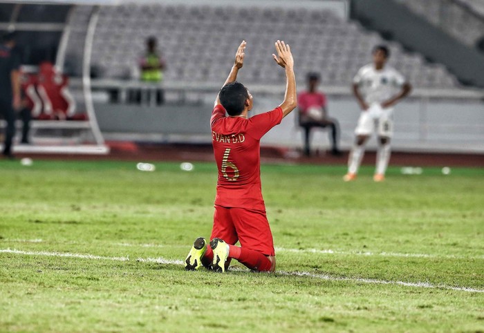 Evan Dimas memanjatkan syukur atas kemenangan Timnas Indonesia atas Timor Leste di Piala AFF 2018.