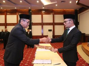 Tingkatkan Kinerja Kementerian, Hanif Lantik Pejabat Baru