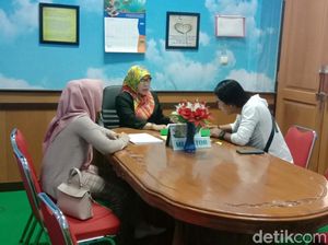 Perceraiannya Disebut Setting-an, Ini Kata Charly Van Houten Perceraiannya Disebut Setting-an, Ini Kata Charly Van Houten