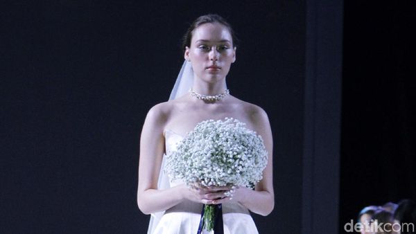 Stella Rissa Pertamakalinya Rilis Gaun Pengantin, Seperti Ini Koleksinya