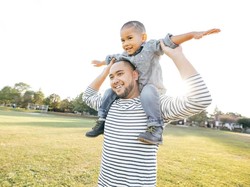 4 Cara Sederhana Agar Anak Tumbuh Bahagia