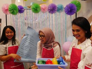 Keseruan Para Bunda Bikin Mainan untuk Playdate Si Kecil