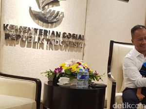 Bertemu Mensos, Adul Dijanjikan Sekolah Gratis Hingga SMA Bertemu Mensos, Adul Dijanjikan Sekolah Gratis Hingga SMA