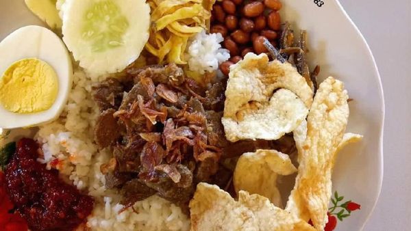 Sarapan Nasi Gemuk Khas Jambi yang Bikin Puas dan Perut Kenyang