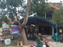 Tunggu Kedatangan Jenazah Alfiani, Begini Suasana Rumah Duka di Madiun