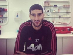 Kejutan! Fellaini Potong Habis Rambut Kribonya