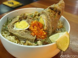 Bakso Kemon : Bakso Sum-sum Super Besar dan Bakso Telur Gunung Ada di Sini