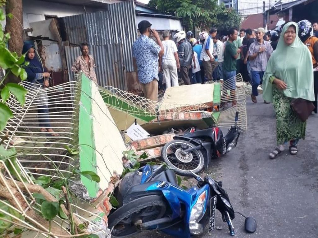 2 Orang Tewas, Insiden Tembok Pagar SD Pekanbaru Roboh Diselidiki