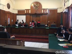 Bos Pasar Turi Dituntut 3 Tahun 6 Bulan, Dianggap Copy Paste Dakwaan