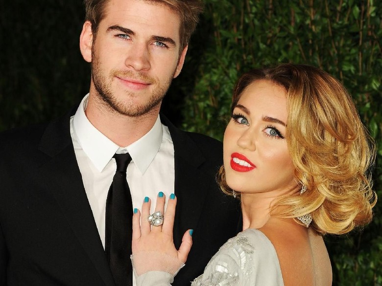 Miley Cyrus dan Liam Hemsworth Diam-diam Sudah Menikah?