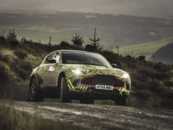 Aston Martin Ikuti Jejak Lamborghini Buat SUV