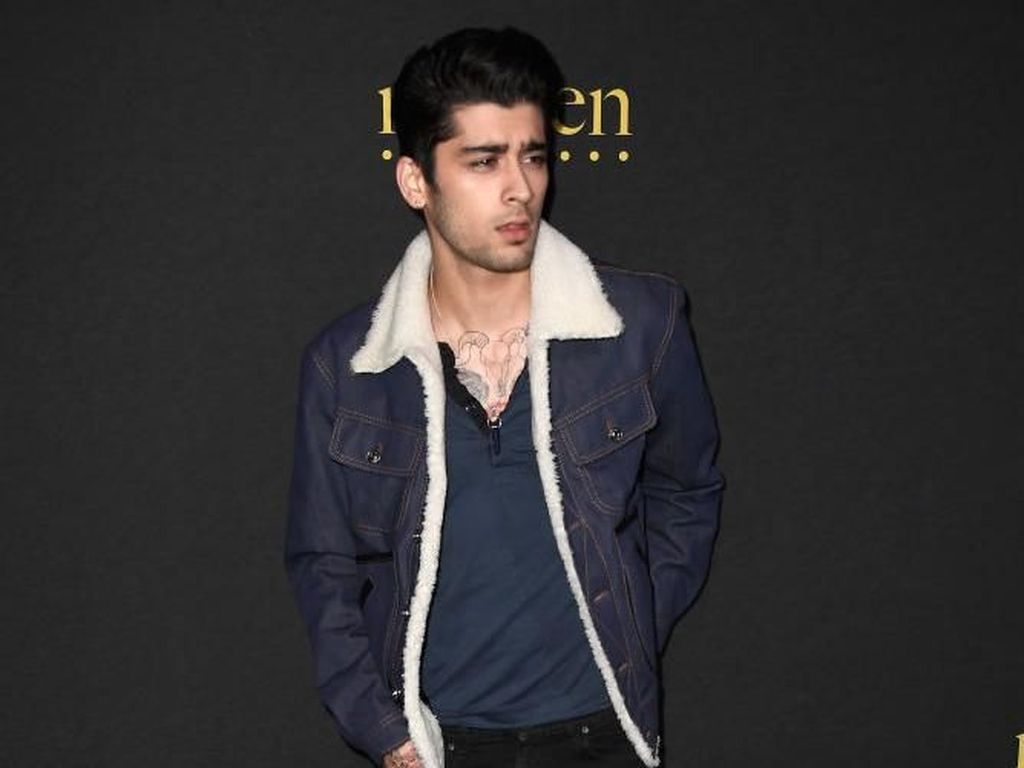 Sedih Gigi Hadid Dekat dengan Cowok Baru, Zayn Malik Jual Rumah RP 142 M Sedih Gigi Hadid Dekat dengan Cowok Baru, Zayn Malik Jual Rumah RP 142 M