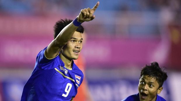 Adisak Kraison jadi andalan baru Timnas Thailand.