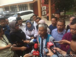 Keluarga Korban Lion Air Minta Kemudahan Urus Surat Kematian Keluarga Korban Lion Air Minta Kemudahan Urus Surat Kematian