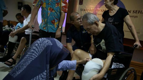 Kaki Prostetik untuk Penderita Diabetes