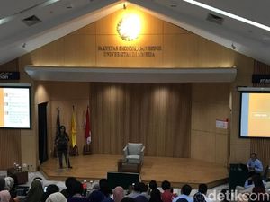 Sri Mulyani Beri Kuliah Umum Mahasiswa UI Sri Mulyani Beri Kuliah Umum Mahasiswa UI