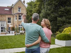 4 Cara untuk Mengecek Rumah yang Ingin Dibeli Berhantu Atau Tidak 4 Cara untuk Mengecek Rumah yang Ingin Dibeli Berhantu Atau Tidak