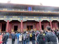 Lautan insan di Forbidden City (Rita/detikTravel)