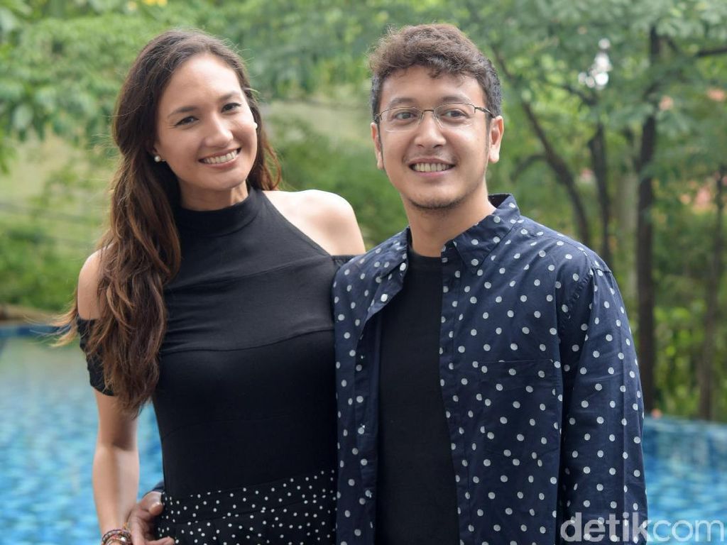 Dimas Anggara Cerita Peran Barunya Jadi Ayah Dimas Anggara Cerita Peran Barunya Jadi Ayah