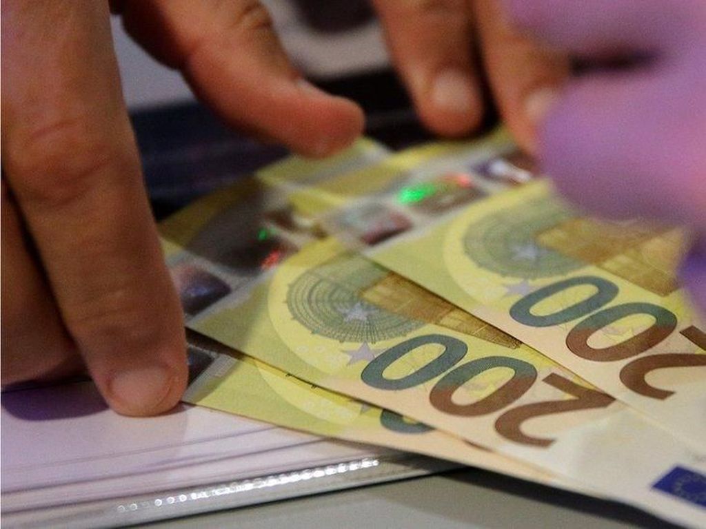 Kesalahan Teknis, Buruh Pabrik Dapat Bonus Dadakan Rp 500 Juta Kesalahan Teknis, Buruh Pabrik Dapat Bonus Dadakan Rp 500 Juta