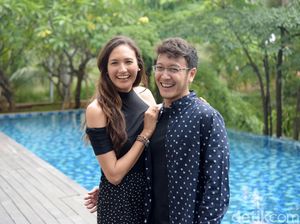 7 Potret Pasangan Artis Indonesia Beda Agama yang Menikah di Luar Negeri 7 Potret Pasangan Artis Indonesia Beda Agama yang Menikah di Luar Negeri